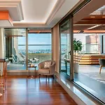 The Ritz-carlton, At The Bosphorus מלון