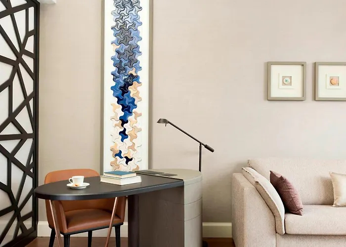 מלון The Ritz-carlton, At The Bosphorus 5*