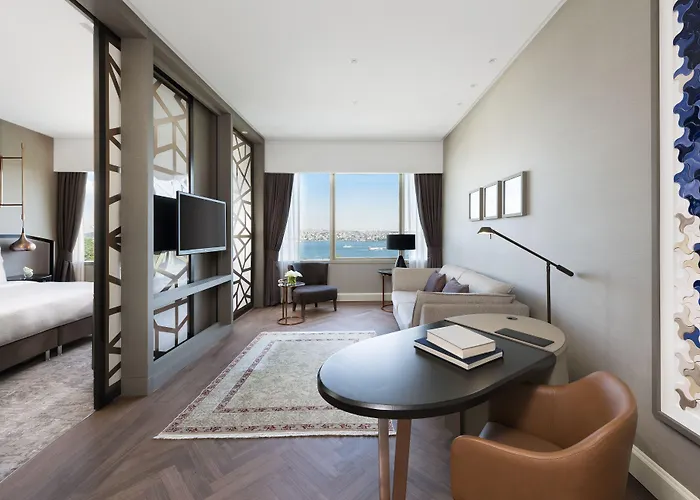 ザ リッツ カールトン アット ザ ボスフォラス 5* イスタンブール