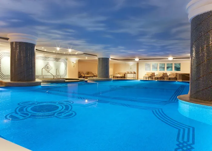 ザ リッツ カールトン アット ザ ボスフォラス 5* イスタンブール