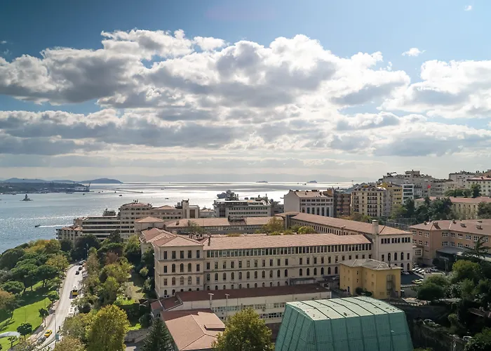 ذا ريتز كارلتون، إسطنبول في البسفور فندق اسطنبول